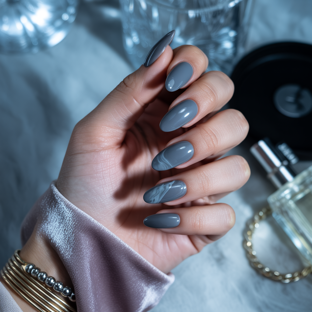acrylic nails grey